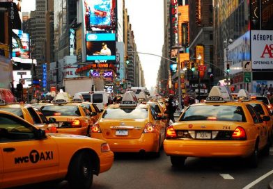 Pastor Taxista confieza a bordo