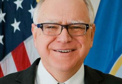 El Gobernador Tim Walz ordena detener los desalojos en Minnesota.