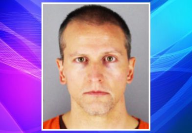 El ex oficial de MPD Derek Chauvin es movido a una segunda instalación de detención en el mismo día debido a las preocupaciones de COVID-19. El ex oficial de MPD Derek Chauvin es movido a una segunda instalación de detención en el mismo día debido a las preocupaciones de COVID-19.