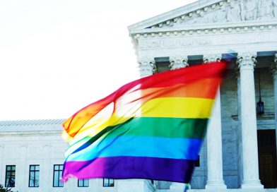 La Corte Suprema dictamina que la ley federal de derechos civiles protege a los trabajadores LGBTQ.