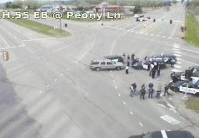 Armas decomisadas y 5 detenidos en persecución policial en Plymouth Armas decomisadas y 5 detenidos en persecución policial en Plymouth