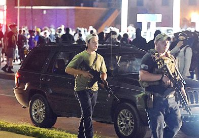 En el juicio de Kyle Rittenhouse: NO culpable en todos los cargos. En el juicio de Kyle Rittenhouse: NO culpable en todos los cargos.