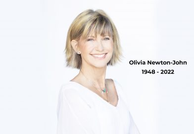 Muere Olivia Newton-John a los 73 años, lo confirmo su esposo esta tarde