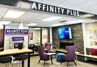 La Ciudad de Minneapolis y Affinity Plus aprueban programa de préstamos para pagar la ciudadania